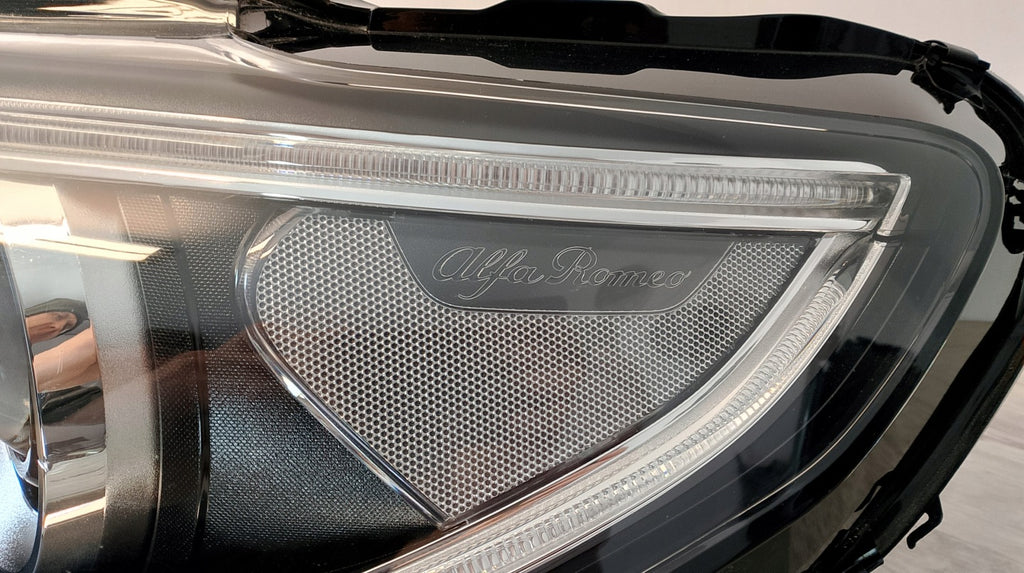 Frontscheinwerfer Alfa Romeo Stelvio 50563962 Xenon Links Scheinwerfer Headlight SCH4875531874aq