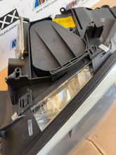 Load image into Gallery viewer, Frontscheinwerfer BMW E93 E92 7273203-07 Xenon Links Scheinwerfer Headlight SCH9197138712of