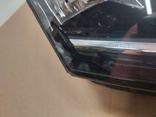 Laden Sie das Bild in den Galerie-Viewer, Frontscheinwerfer Skoda 5E3941016 Rechts Scheinwerfer Headlight