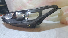 Laden Sie das Bild in den Galerie-Viewer, Frontscheinwerfer Kia Sportage IV 92101-F1100 130732947000 Links Headlight SCH4563745996fg