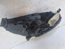 Laden Sie das Bild in den Galerie-Viewer, Frontscheinwerfer Tesla Model 3 1077375-50-B Links Scheinwerfer Headlight
