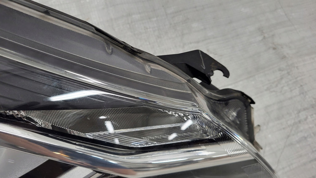 Frontscheinwerfer Toyota Yaris LED Rechts Scheinwerfer Headlight