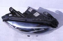 Load image into Gallery viewer, Frontscheinwerfer Mercedes-Benz W246 2469062801 LED Rechts Headlight