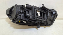 Laden Sie das Bild in den Galerie-Viewer, Frontscheinwerfer Mercedes-Benz A1779065303 Links Scheinwerfer Headlight