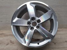 Laden Sie das Bild in den Galerie-Viewer, 1x Alufelge 19 Zoll 8.0" 5x112 39ET Glanz Silber 8R0601025 Audi Q5 Rim Wheel FEL5696985159cm
