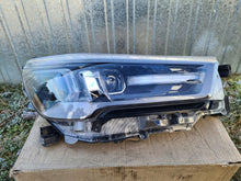 Laden Sie das Bild in den Galerie-Viewer, Frontscheinwerfer Toyota Hilux VIII 81110HY121 1EJ923368040A Full LED Rechts SCH3134650639ce
