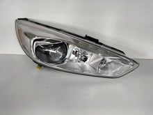 Load image into Gallery viewer, Frontscheinwerfer Ford Focus F1EB-13D154-AC Xenon Rechts Scheinwerfer Headlight