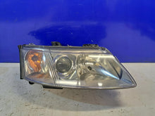 Laden Sie das Bild in den Galerie-Viewer, Frontscheinwerfer Saab 9-3 12797389 Vorderseite Scheinwerfer Headlight
