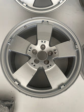 Laden Sie das Bild in den Galerie-Viewer, 4x Alufelge 19 Zoll 8.0" 5x112 39ET Glanz Silber 8R0071499A Audi Q5 Rim Wheel FEL7018142428mv