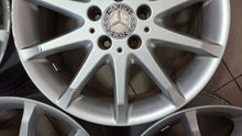 Laden Sie das Bild in den Galerie-Viewer, 4x Alufelge 17 Zoll 7.0" 5x112 49ET Glanz Silber A1694010702 Mercedes-Benz W245 FEL3660849367gl
