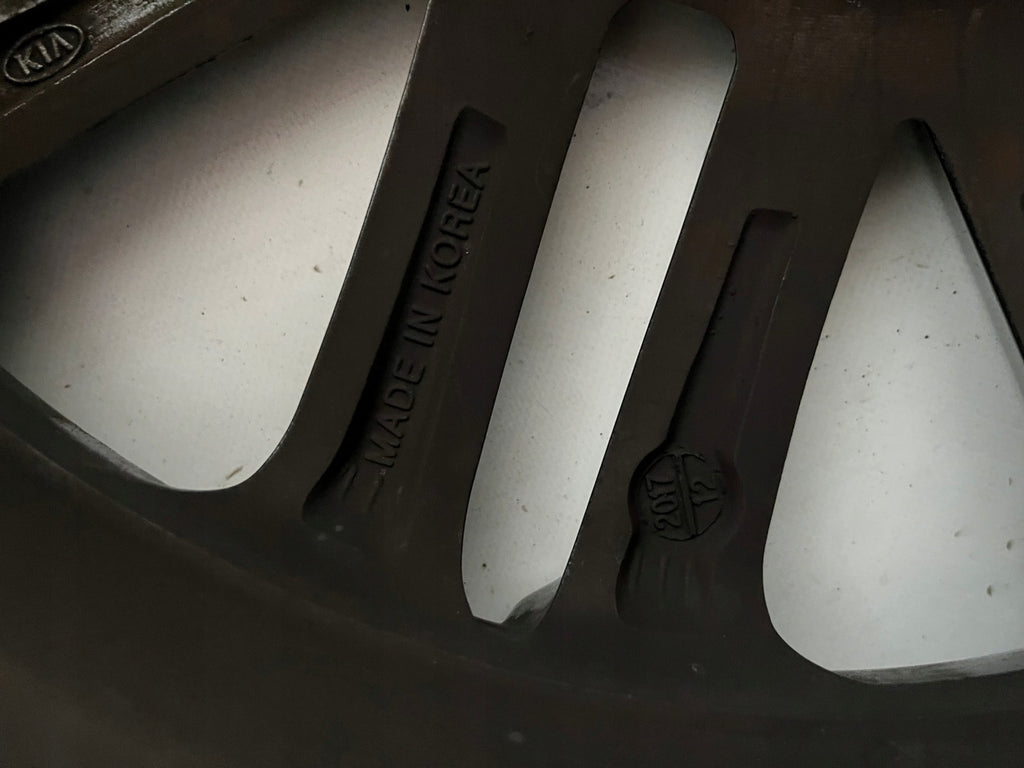 1x Alufelge 17 Zoll 6.5" 4x100 49ET Glanz Grau 52910-H8300 Kia Stonic Mg FEL6282750410rd