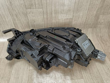 Load image into Gallery viewer, Frontscheinwerfer Skoda Octavia IV 5E4941015A Full LED Links Headlight SCH4130604570on