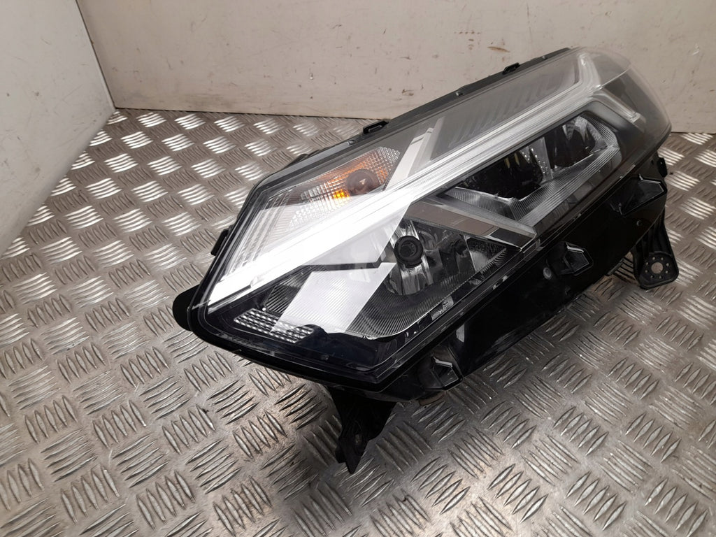 Frontscheinwerfer Dacia Sandero III 260602888R Links Scheinwerfer Headlight SCH9129420875kd
