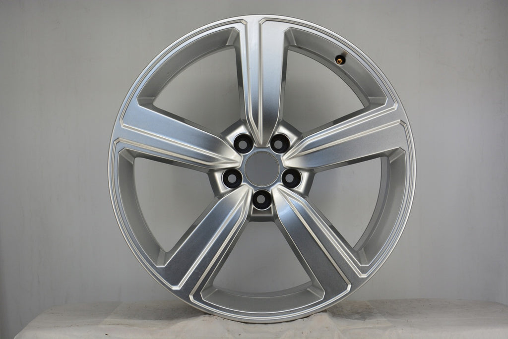 1x Alufelge 20 Zoll 9.0" 5x112 38ET Glanz Silber 4KE601025 Audi Rim Wheel