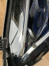 Laden Sie das Bild in den Galerie-Viewer, Frontscheinwerfer Mercedes-Benz Glc X253 A2539067001 LED Rechts Headlight