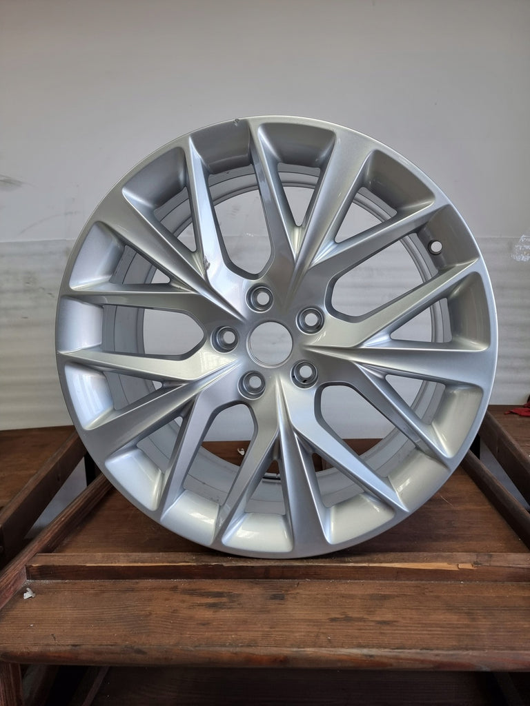 1x Alufelge 18 Zoll 8.0" 5x112 40ET Glanz Silber 5FF071498 Cupra Formentor Ateca