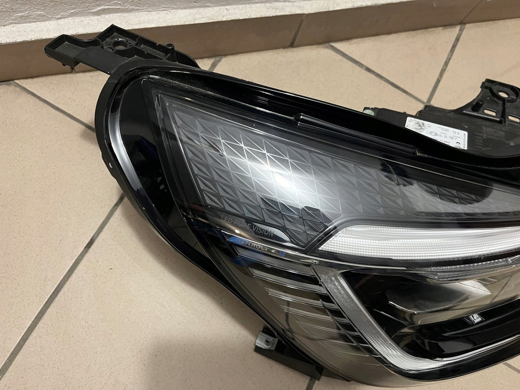 Frontscheinwerfer Renault Captur II 260104525R Full LED Rechts Headlight