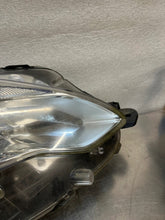 Laden Sie das Bild in den Galerie-Viewer, Frontscheinwerfer Peugeot 2008 I 9815403080 Rechts Scheinwerfer Headlight SCH3925559701ul