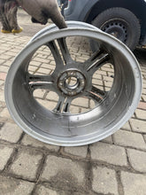 Laden Sie das Bild in den Galerie-Viewer, 1x Alufelge 17 Zoll 7.0" 4x100 44ET Glanz Graphit 403008380R Renault Clio Iv FEL5622420831eu