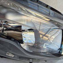 Laden Sie das Bild in den Galerie-Viewer, Frontscheinwerfer Iveco Daily IV 05802476871 Rechts Scheinwerfer Headlight SCH1138113436iy