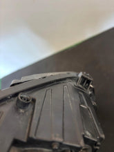 Laden Sie das Bild in den Galerie-Viewer, Frontscheinwerfer Kia Stonic 92102-H8 LED Rechts Scheinwerfer Headlight