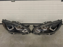 Laden Sie das Bild in den Galerie-Viewer, Frontscheinwerfer Ford Kuga LV4B-13E014-CA LV4B-13E015-CA Full LED Ein Satz SCH9628433869pg