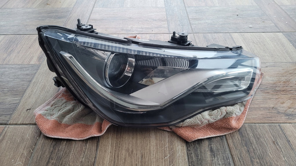 Frontscheinwerfer Audi A1 8X0941004J Xenon Rechts Scheinwerfer Headlight