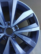 Load image into Gallery viewer, 1x Alufelge 17 Zoll 7.0" 5x112 45ET Glanz Silber 2GA601025P Mg T-Roc Rim Wheel FEL9985909100jh