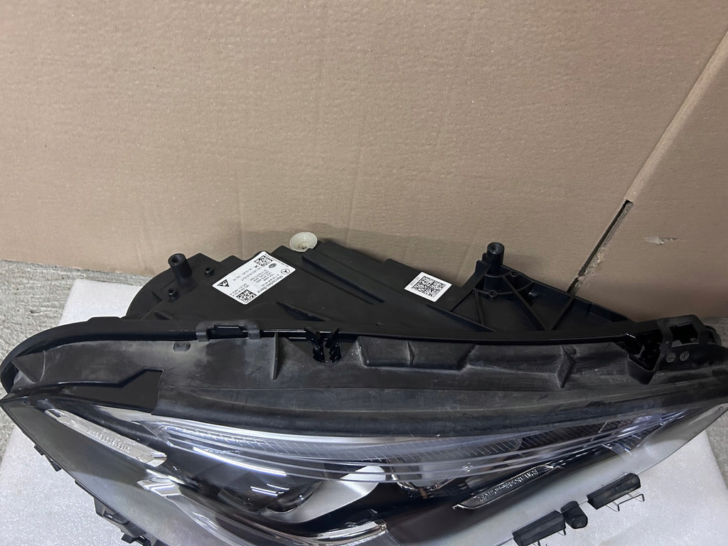 Frontscheinwerfer Mercedes-Benz Cla A1189064000 LED Rechts oder Links