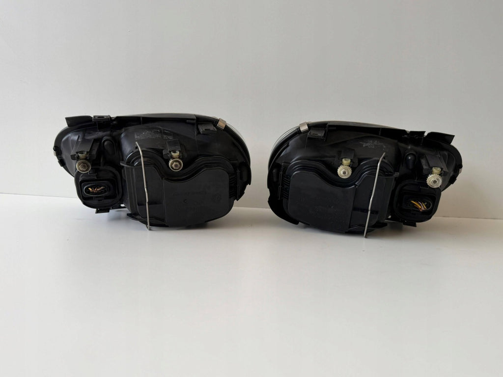 Frontscheinwerfer VW Golf IV Ein Stück (Rechts oder Links) Headlight SCH9989296870hj