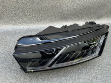Laden Sie das Bild in den Galerie-Viewer, Frontscheinwerfer Skoda Octavia IV 5E4941015A Links Scheinwerfer Headlight SCH7611850896dt