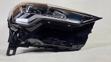 Laden Sie das Bild in den Galerie-Viewer, Frontscheinwerfer Audi Q3 83A941034 Rechts Scheinwerfer Headlight SCH2517313830te