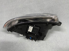 Laden Sie das Bild in den Galerie-Viewer, Frontscheinwerfer Land Rover Range III 7H4213W029BC Xenon Rechts Headlight SCH6526689545ou