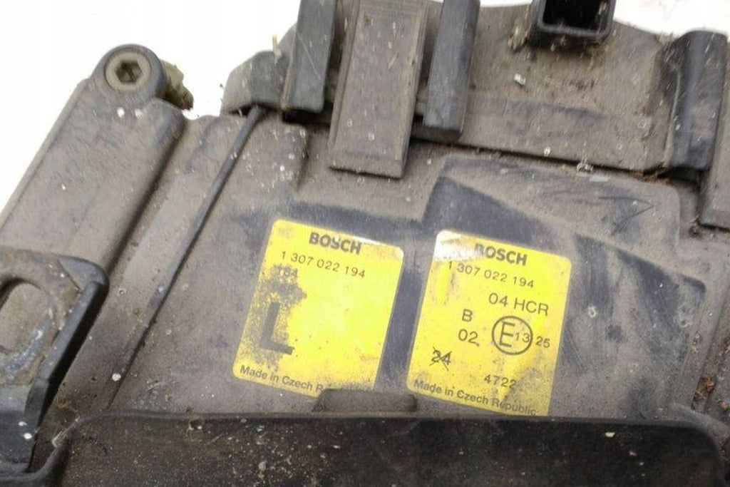 Frontscheinwerfer Audi A4 1307022194 1305235256 Ein Stück (Rechts oder Links)