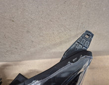 Laden Sie das Bild in den Galerie-Viewer, Frontscheinwerfer Mitsubishi Eclipse Cross Full LED Links Scheinwerfer Headlight