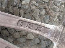 Load image into Gallery viewer, 1x Alufelge 17 Zoll 7.0" 5x120 47ET Glanz Silber 6753816 BMW Rim Wheel FEL5554013682ir