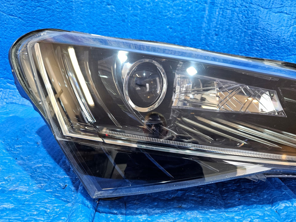 Frontscheinwerfer Skoda Superb III 3V1941016A Bi-Xenon Rechts Headlight