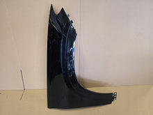 Laden Sie das Bild in den Galerie-Viewer, Kotflügel Mercedes-Benz Gle Vorne Rechts