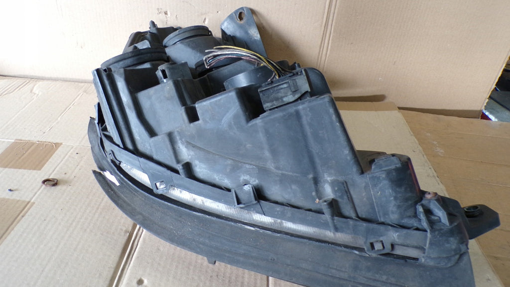 Frontscheinwerfer Iveco Daily III Links Scheinwerfer Headlight SCH7950407372kt