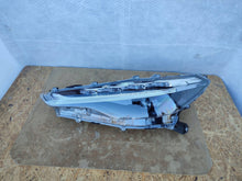Laden Sie das Bild in den Galerie-Viewer, Frontscheinwerfer Toyota Corolla HASC016184 LED Links Scheinwerfer Headlight SCH1307234414ll