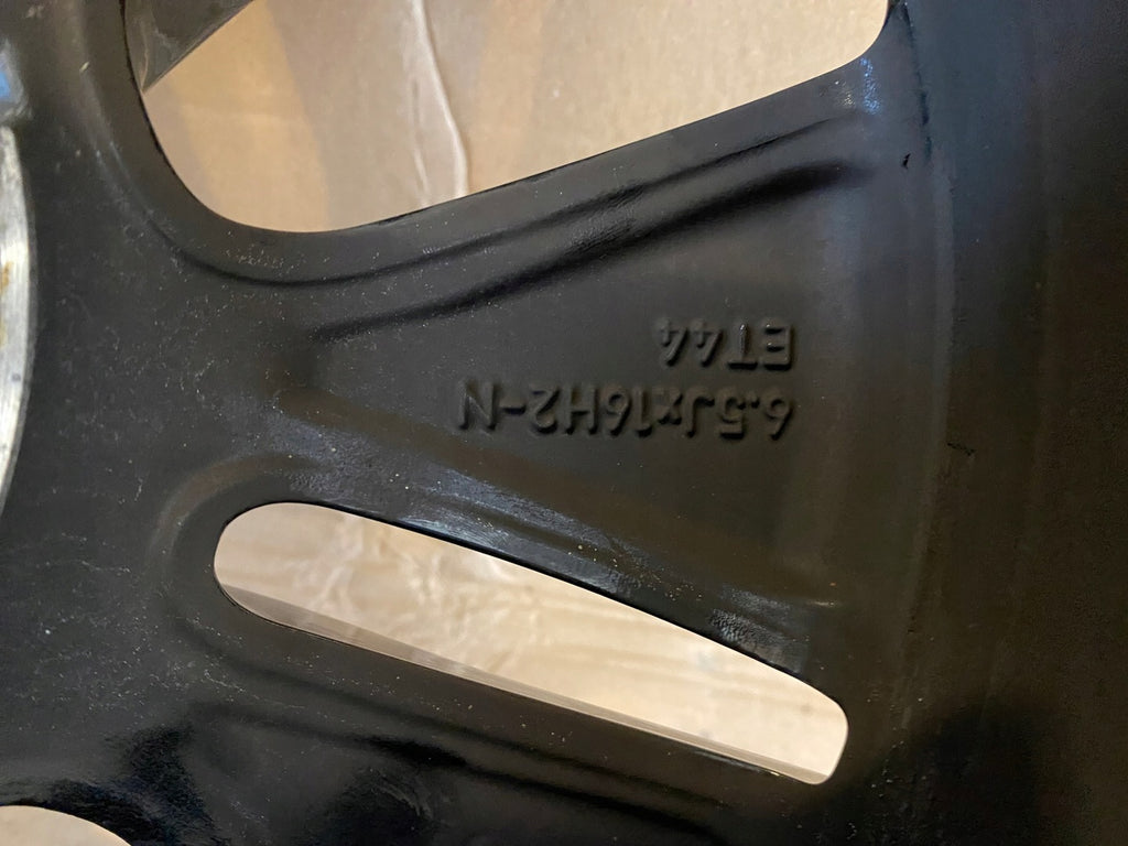 1x Alufelge 16 Zoll 6.5" 5x112 52ET A1774010000 Mercedes-Benz Cla Rim Wheel