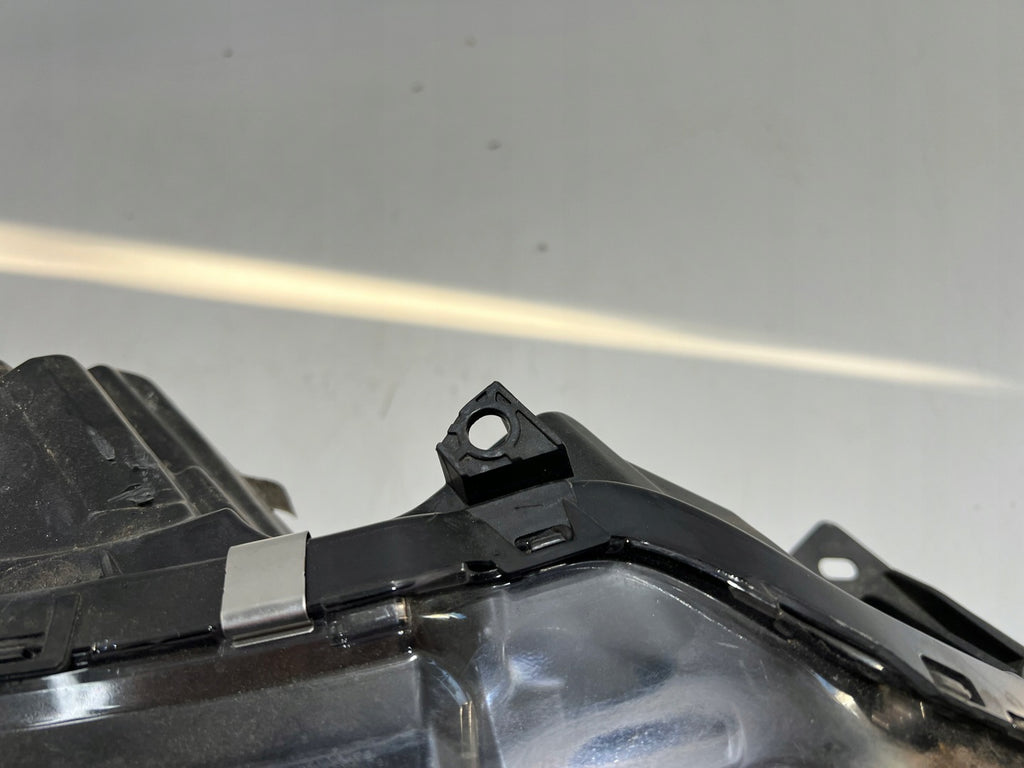 Frontscheinwerfer Mitsubishi Outlander III 8301D332 LED Rechts Headlight