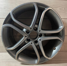 Laden Sie das Bild in den Galerie-Viewer, 1x Alufelge 18 Zoll 9.0" 5x112 A2124016302 Mercedes-Benz W212 Rim Wheel FEL9360215512yn
