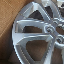 Load image into Gallery viewer, 1x Alufelge 17 Zoll 7.0" 5x108 50ET Glanz Silber LJ6C-1007-A2A Ford Kuga Iii FEL5371112534ig