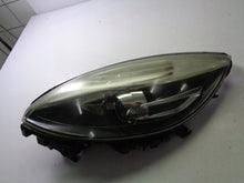 Laden Sie das Bild in den Galerie-Viewer, Frontscheinwerfer Renault Scenic 260608203R Links Scheinwerfer Headlight SCH8240122290uk