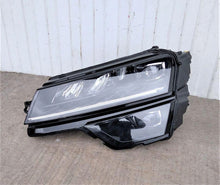 Laden Sie das Bild in den Galerie-Viewer, Frontscheinwerfer Skoda Karoq 57B941015F LED Links Scheinwerfer Headlight SCH2424259282ge