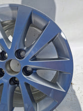 Load image into Gallery viewer, 1x Alufelge 16 Zoll 6.5&quot; 4x114.3 39ET Glanz Silber PW457-05000 Toyota Rim Wheel