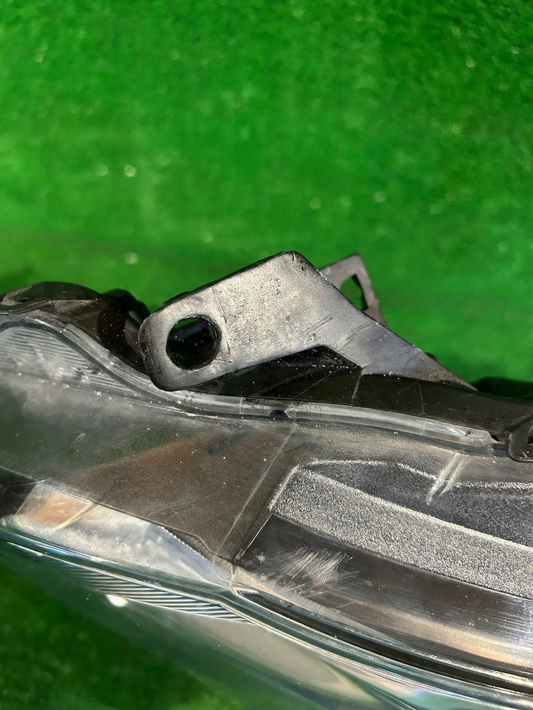 Frontscheinwerfer Toyota Yaris Links Scheinwerfer Headlight