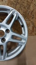Laden Sie das Bild in den Galerie-Viewer, 1x Alufelge 15 Zoll 6.0&quot; 4x108 47 5ET C1BC-1007-BB Ford Fiesta Rim Wheel