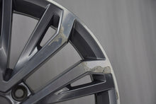 Laden Sie das Bild in den Galerie-Viewer, 1x Alufelge 18 Zoll 7.0&quot; 5x112 45ET Glanz Grau 2GA601025 Mg Rim Wheel